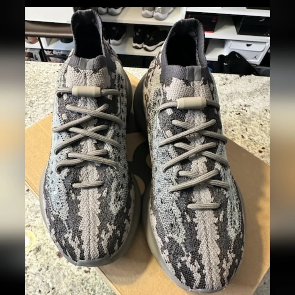 NWT Men's Adidas Yeezy Boost 380 Stone Salt - Picture 3 of 11